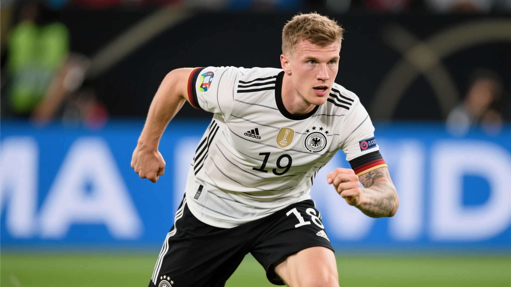 在体育竞技中，外界环境和客观条件总是被认为是影响成